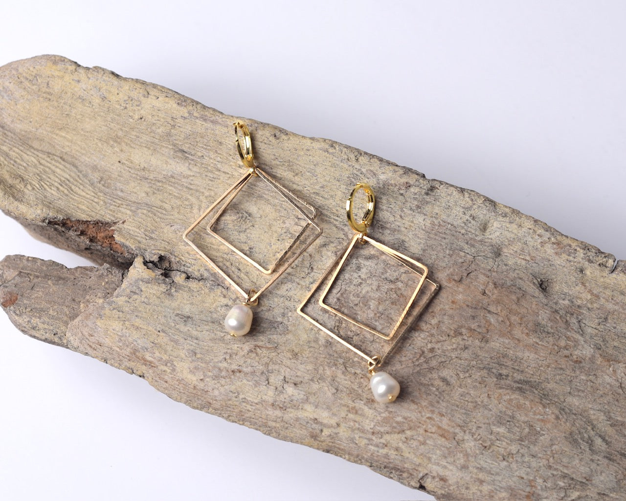 Square Hoops w/ or without pearl